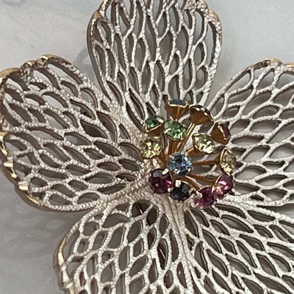 Vintage this brooch